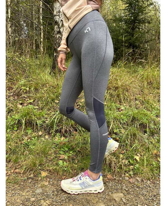 KARI TRAA JULIE LEGÍNY S VYSOKÝM PÁSOM