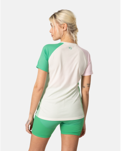 ELLA BASELAYER TEE